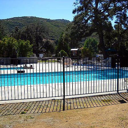 Oakzanita Springs Camping Resort Cottage 3 Descanso المظهر الخارجي الصورة