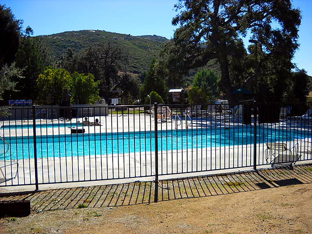 Oakzanita Springs Camping Resort Cottage 3 Descanso المظهر الخارجي الصورة